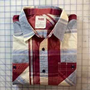 Levi’s Red Blue & Yellow Button Down Shirt Sz M